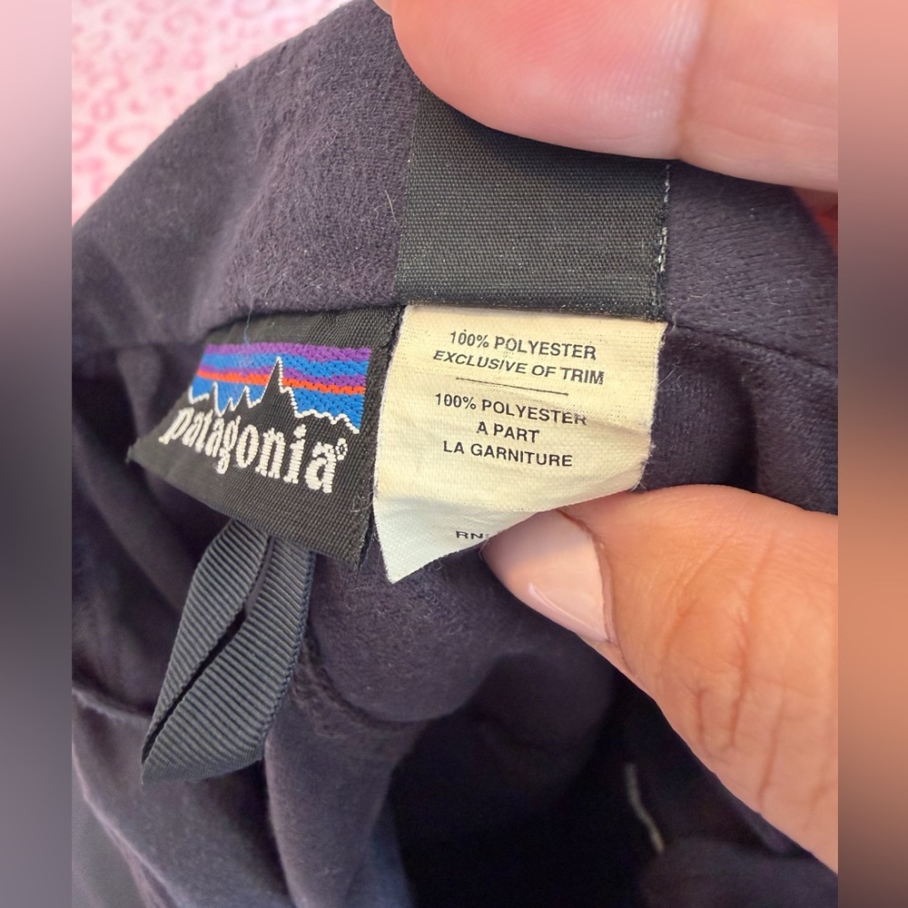 Patagonia Women’s Windbreaker Full Zip Jacket
Size: L - Picture 10 of 10
